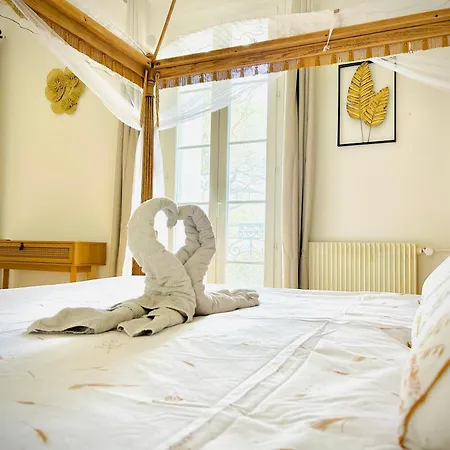 Maison De Maitre Dans La Nature * Bessan